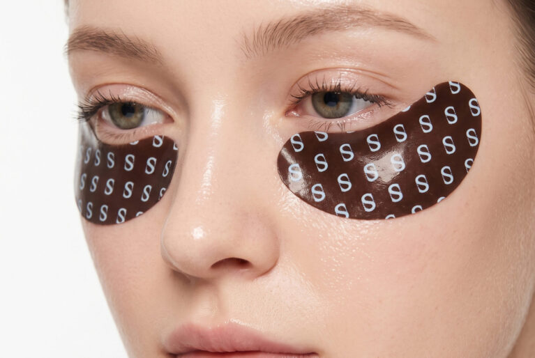 Don't just apply your serum—understand it. We're diving deep into the powerful ingredients that make your favorite serums work, from Vitamin C to Hyaluronic Acid. Learn what each component does for your skin and how to choose the right formula to target your specific concerns.